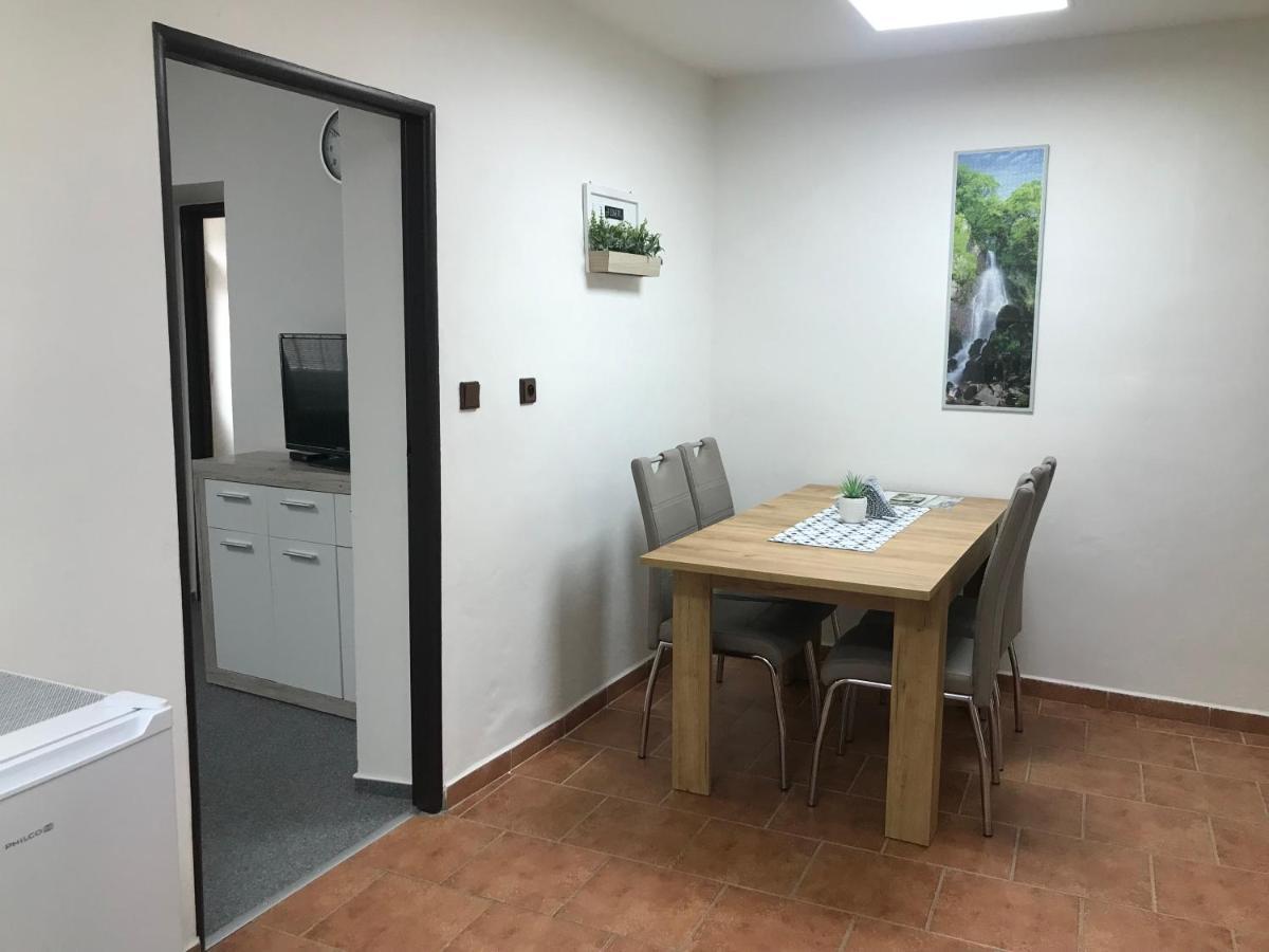 Cyklo-Moto apartmán Lomnice nad Lužnicí Exterior foto